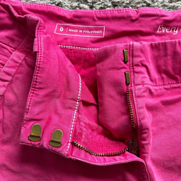 Vineyard Vines 3 1/2 Inch Shorts, Size 0 - Picture 2 of 4